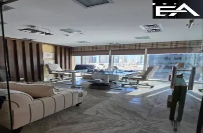 مكتب - 1 حمام للايجار في القمة - الخليج التجاري - دبي