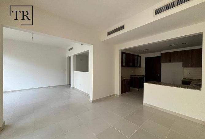 102010400 - Property Image 2