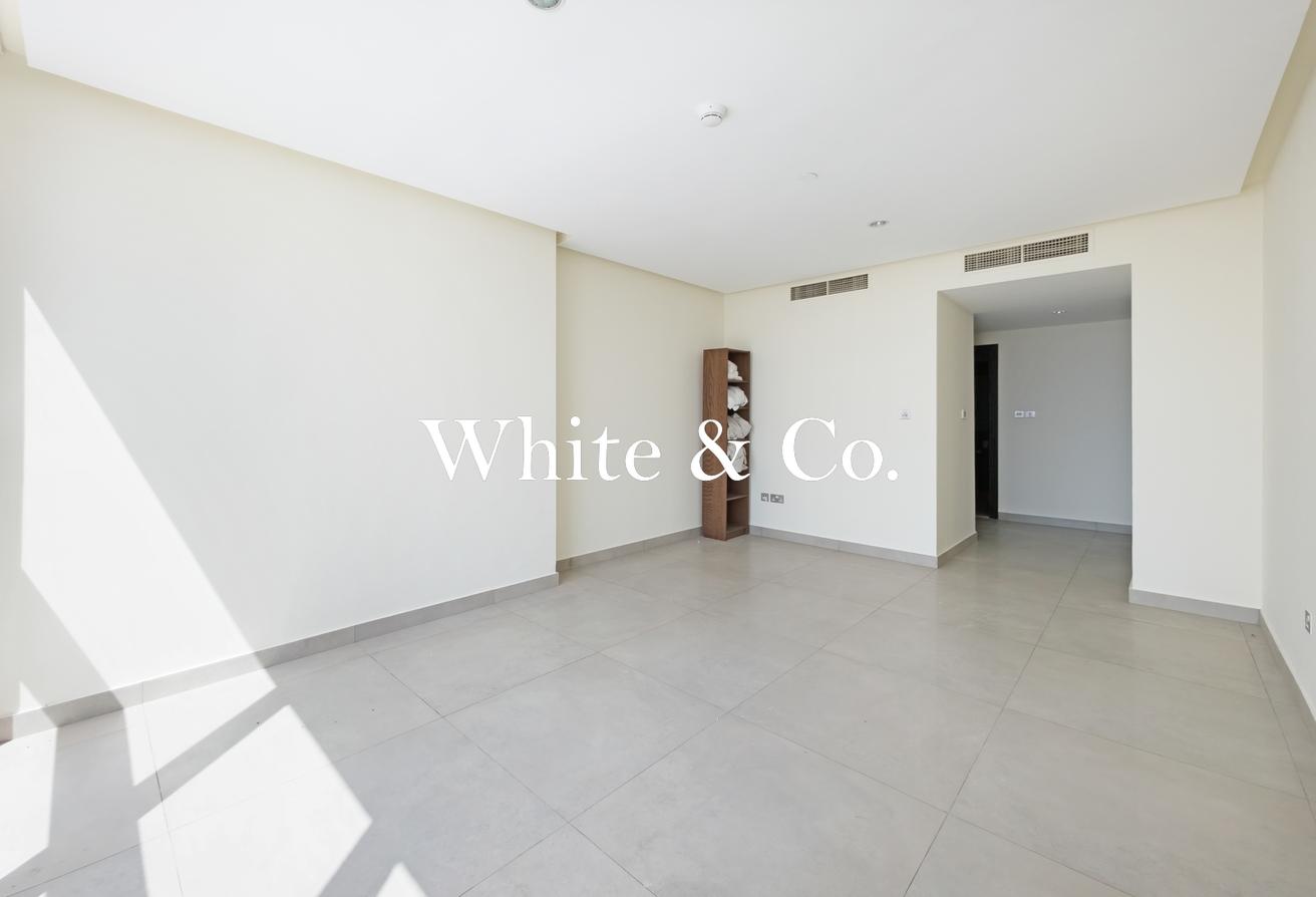 Private Pool & Elevator | Upgraded Duplex photo 8