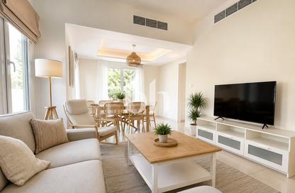 Villa - 3 Bedrooms - 3 Bathrooms for rent in Springs 15 - The Springs - Dubai