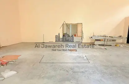 Warehouse - Studio - 4 Bathrooms for rent in Umm Dir - Umm Al Quwain