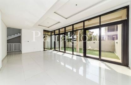 Townhouse - 3 - 5 for rent in Rochester - The Park Villas - Damac Hills - Dubai