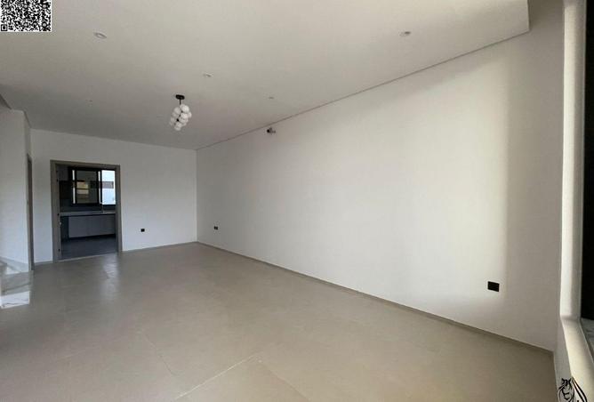 85327637 - Property Image 3