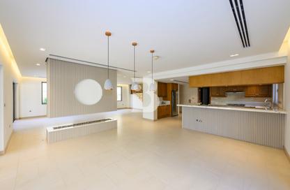 Villa - 4 Bedrooms - 5 Bathrooms for rent in District 4 - Jumeirah Park - Dubai Villa - 4 Bedrooms - 5 Bathrooms for rent in District 4 - Jumeirah Park - Dubai