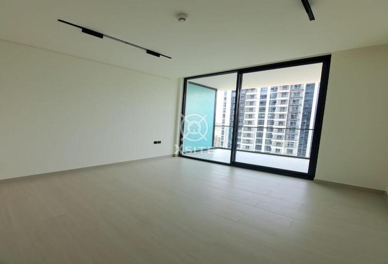 Modern Studio|Kitchen Appliances |Vacant photo 4
