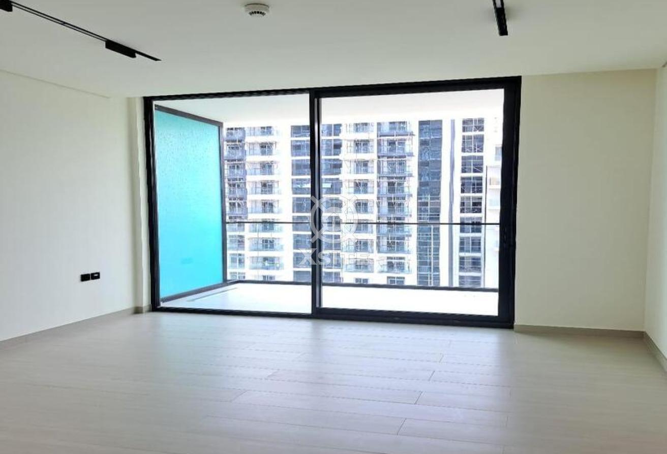 Modern Studio|Kitchen Appliances |Vacant photo 3