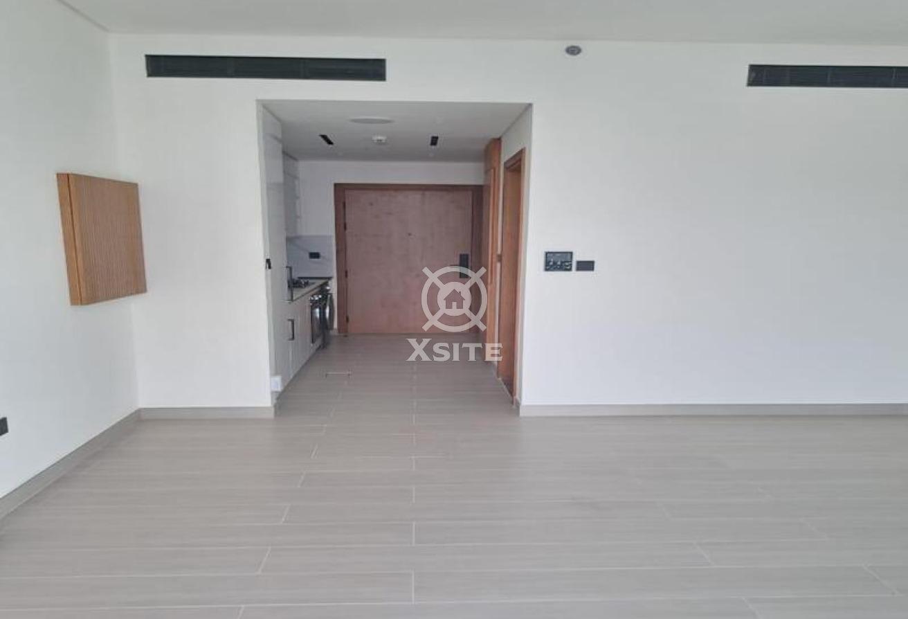 Modern Studio|Kitchen Appliances |Vacant photo 5