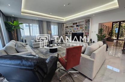 Villa - 6 Bedrooms - 7 Bathrooms for sale in Pearl Jumeirah Villas - Pearl Jumeirah - Jumeirah - Dubai