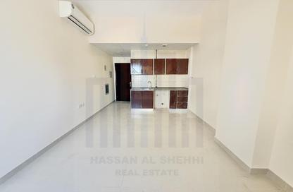 Apartment - Studio - 1 for rent in Fire Station Road - Muwaileh - Sharjah