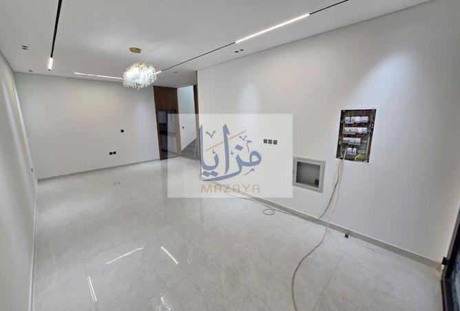 100841353 - Property Image 3