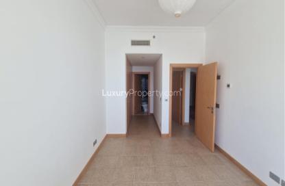 Apartment - 2 Bedrooms - 3 Bathrooms for rent in Al Dabas - Shoreline Apartments - Palm Jumeirah - Dubai