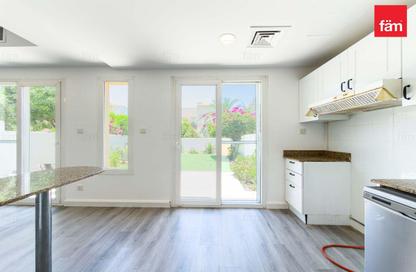 Villa - 2 Bedrooms - 3 Bathrooms for rent in Springs 15 - The Springs - Dubai