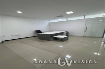 Office Space - Studio - 1 Bathroom for rent in Bay Square Building 7 - Bay Square - Business Bay - Dubai