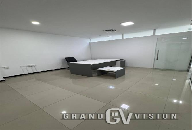 81110810 - Property Image 3