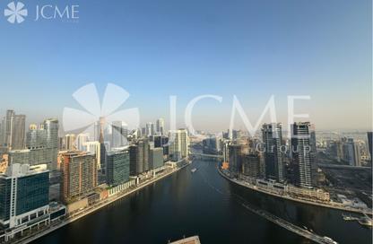 Apartment - 1 - 1 for rent in Peninsula Three - Peninsula - Business Bay - Dubai
