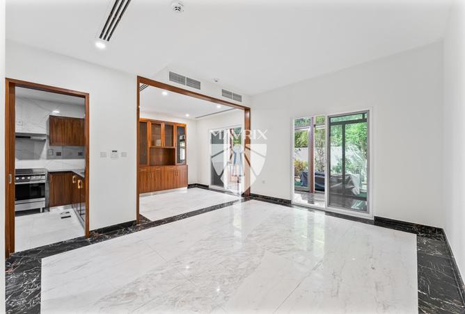 متاح الآن | 3 غرف نوم فسيحة | موقع متميز