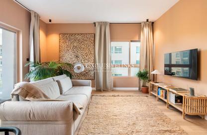 Apartment - 1 - 1 for rent in Greens - Dubai