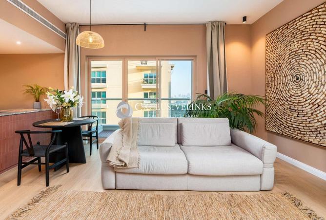 Superior Upgrades | Fully Furnished photo 3