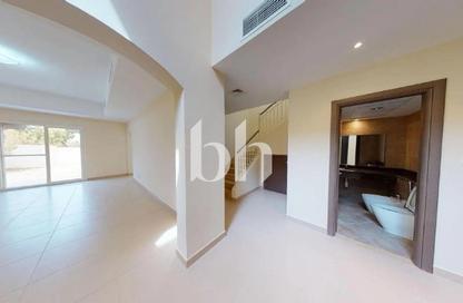 Villa - 4 - 5 for rent in Dubai Silicon Oasis - Dubai