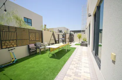 فيلا - 5 غرف نوم - 6 حمامات للبيع في مدينة الشارقة المستدامة - الشارقة