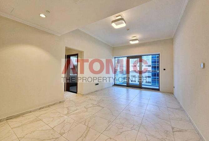 Family Building l Near Metro l Best Quality