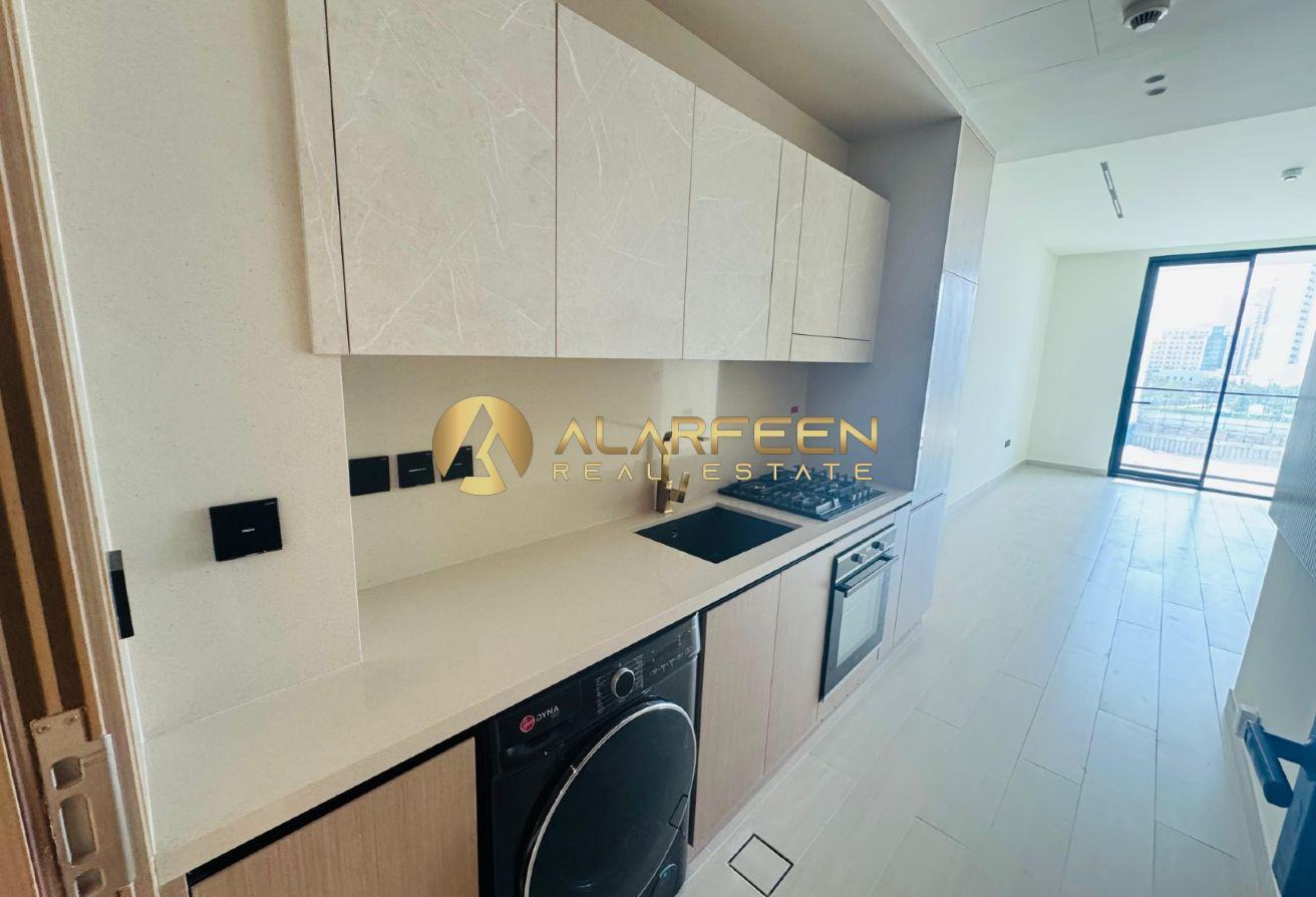 Modern Studio | Balcony | City View photo 4