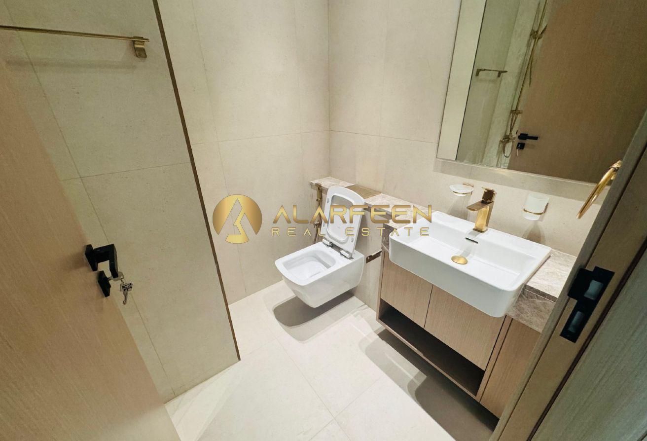 Modern Studio | Balcony | City View photo 10