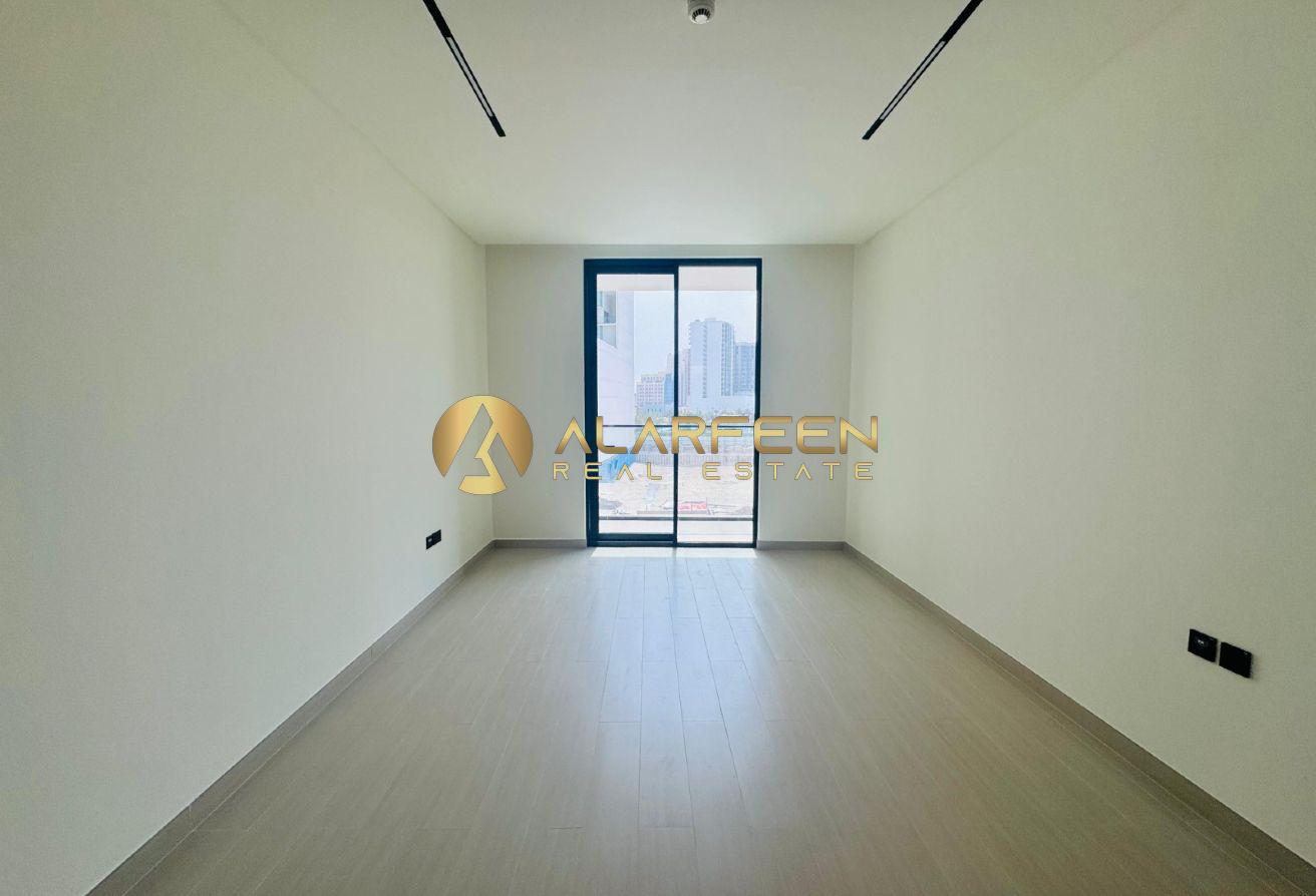 Modern Studio | Balcony | City View photo 5