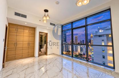 Apartment - 2 - 2 for rent in Central 1 Dubai 5 - Jumeirah Garden City - Al Satwa - Dubai