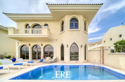 Villa - 5 Bedrooms - 6 Bathrooms for rent in Garden Homes Frond E - Garden Homes - Palm Jumeirah - Dubai