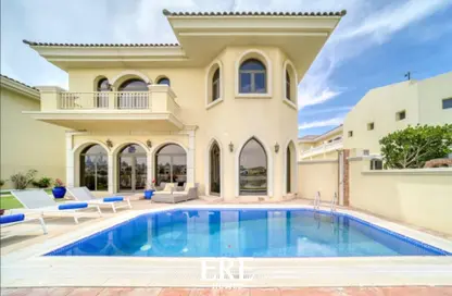 Villa - 5 Bedrooms - 6 Bathrooms for rent in Garden Homes Frond E - Garden Homes - Palm Jumeirah - Dubai