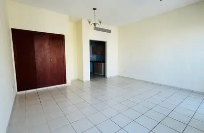 شقة - 1 حمام للايجار في C14 - طراز الصين - المدينة العالمية - دبي