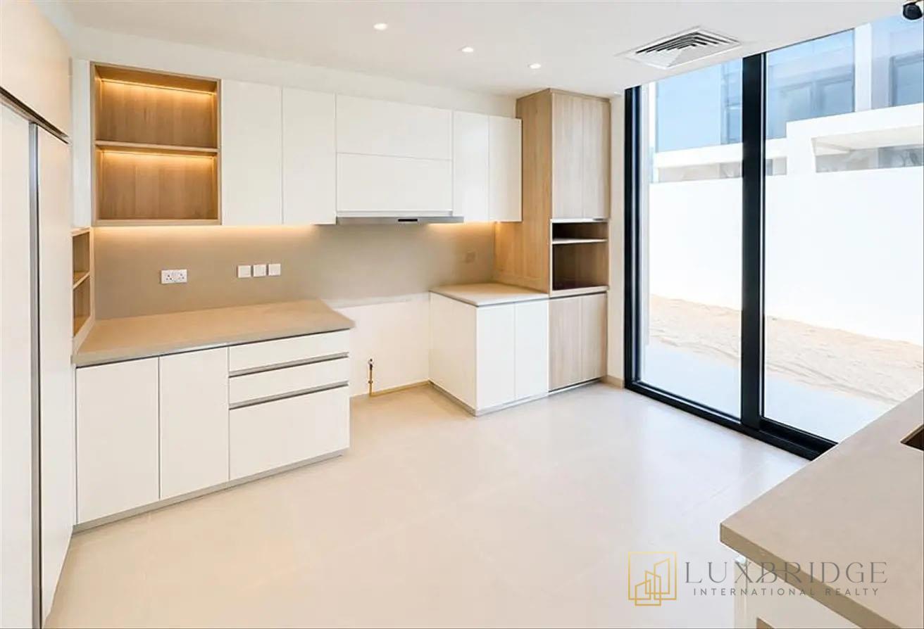 EXCLUSIVE | SPACIOUS | VERY BRIGHT photo 4