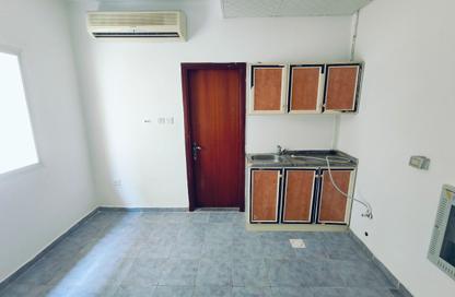 Apartment - Studio - 1 Bathroom for rent in Fire Station Road - Muwaileh - Sharjah Apartment - Studio - 1 Bathroom for rent in Fire Station Road - Muwaileh - Sharjah