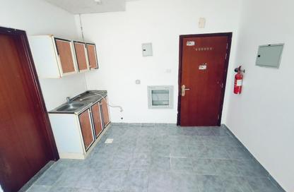 Apartment - Studio - 1 Bathroom for rent in Fire Station Road - Muwaileh - Sharjah Apartment - Studio - 1 Bathroom for rent in Fire Station Road - Muwaileh - Sharjah