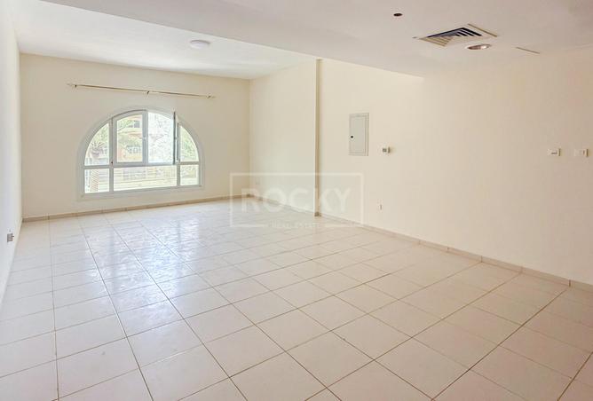 74251336 - Property Image 2