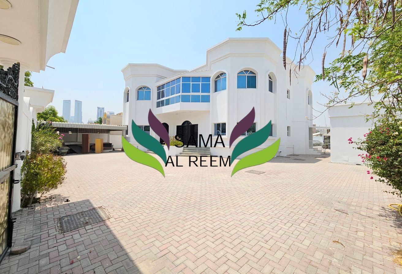 Huge Garden | Independent Villa | 5 Bed +Maid photo 2