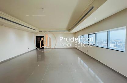 Apartment - 3 Bedrooms - 4 Bathrooms for rent in Silver Wave Tower - Al Mina - Abu Dhabi