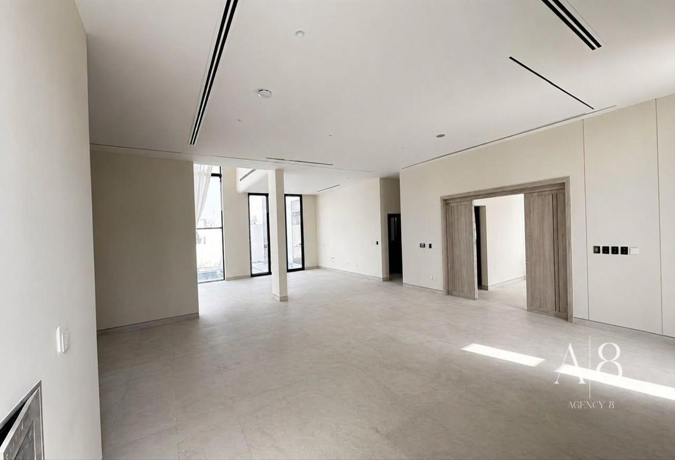 Custom Build | Luxury Villa | Views photo 5