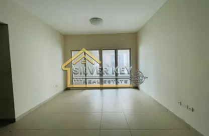 Apartment - 2 Bedrooms - 2 Bathrooms for rent in Al Qulaya'ah - Al Sharq - Sharjah