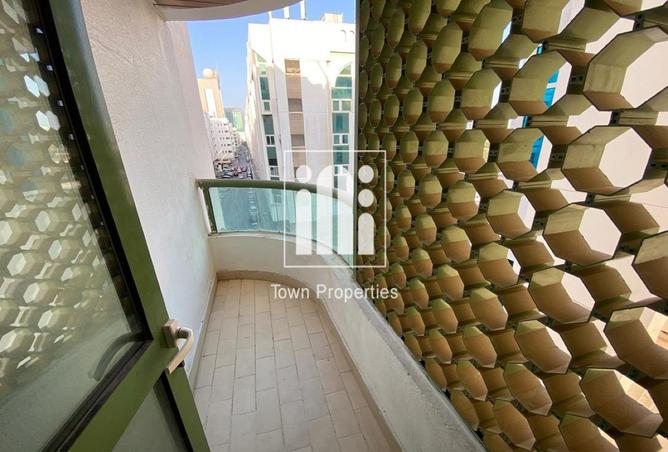 2P77exfrDqi - Property Main Image