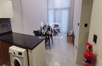 Apartment - 2 Bedrooms - 2 Bathrooms for rent in The Gate - Masdar City - Abu Dhabi