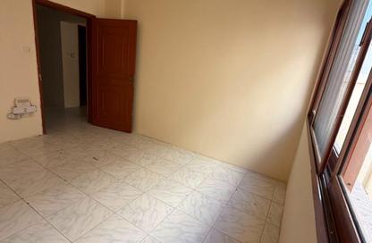 Apartment - 2 Bedrooms - 1 Bathroom for rent in Bu Tina - Al Sharq - Sharjah