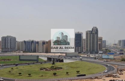 شقة - 2 غرف نوم - 3 حمامات للايجار في شارع التعاون الجديد - التعاون - الشارقة