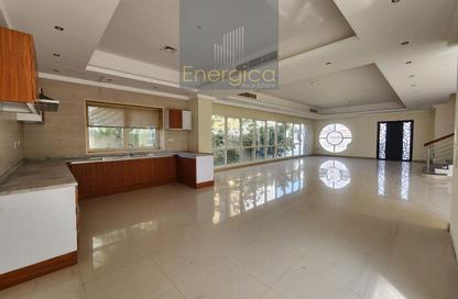 Villa - 5 Bedrooms - 6 Bathrooms for rent in Jumeirah 1 Villas - Jumeirah 1 - Jumeirah - Dubai