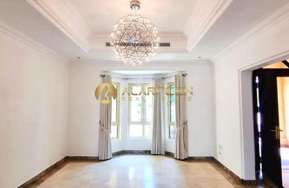 Villa - 4 - 5 for rent in Cluster 24 - Jumeirah Islands - Dubai Villa - 4 - 5 for rent in Cluster 24 - Jumeirah Islands - Dubai