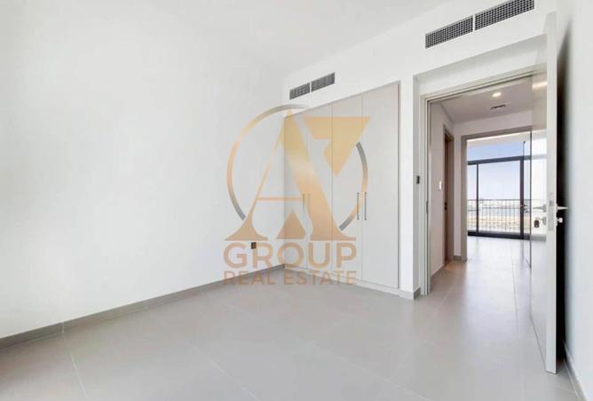 73112235 - Property Image 3