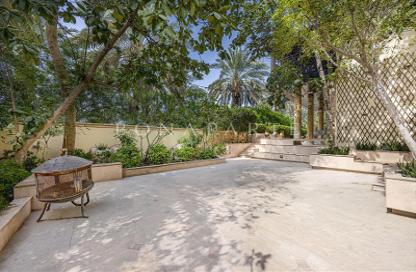 Villa - 6 Bedrooms - 7 Bathrooms for rent in Sector H - Emirates Hills - Dubai Villa - 6 Bedrooms - 7 Bathrooms for rent in Sector H - Emirates Hills - Dubai