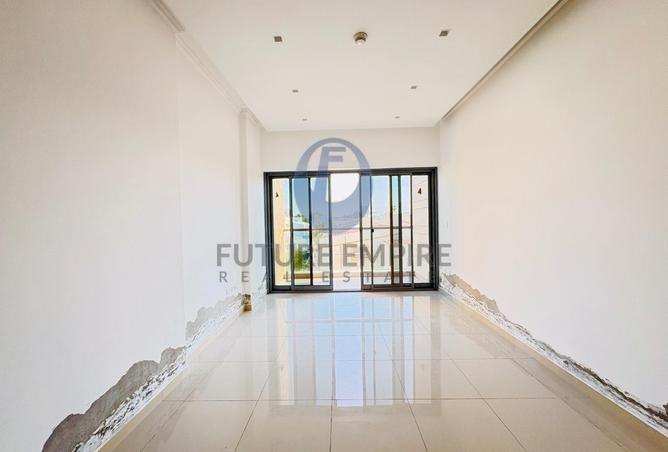 98709266 - Property Image 3