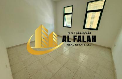 شقة - 3 غرف نوم - 3 حمامات للايجار في شارع التعاون الجديد - التعاون - الشارقة شقة - 3 غرف نوم - 3 حمامات للايجار في شارع التعاون الجديد - التعاون - الشارقة